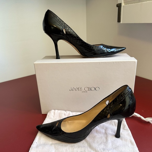 Size 37 1/2 Jimmy Choo Black Patent and Snakeskin Heels in Excellent condition! - Picture 4 of 8